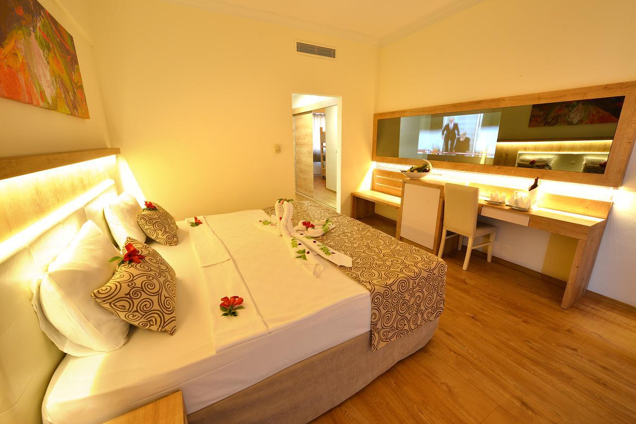 Cesars Side-Ultra All Inclusive Exterior foto