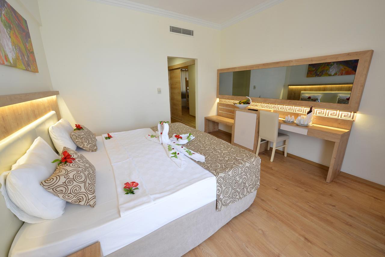 Cesars Side-Ultra All Inclusive Exterior foto